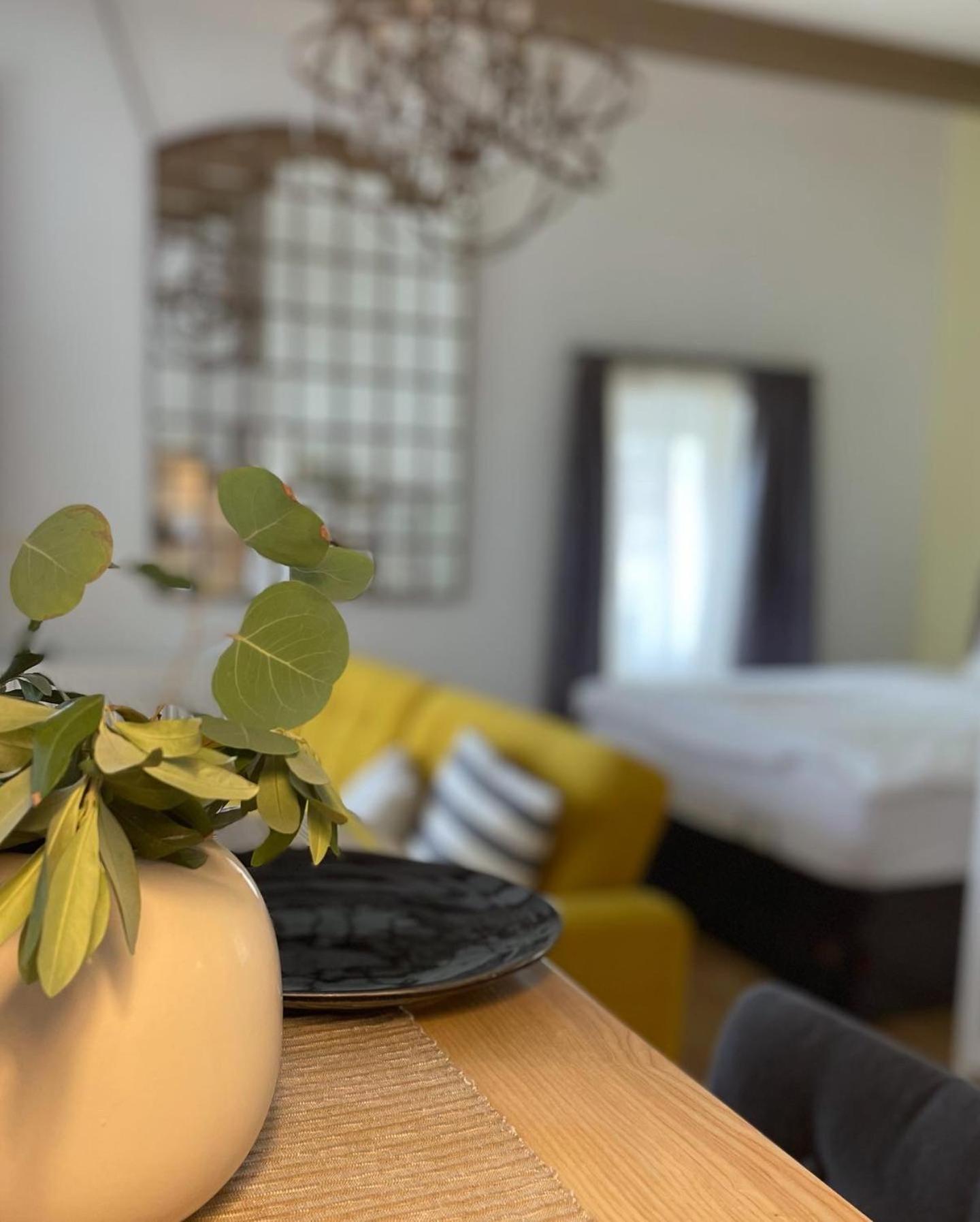 Frida Apartman, Exkluziv Varpanoramaval, A Belvaros Sziveben, Ingyenes Parkolassal Apartament *